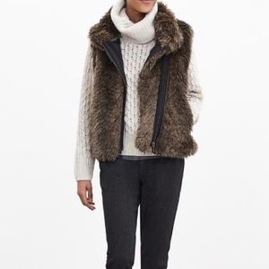 Banana Republic Faux Fur Zip Vest Small